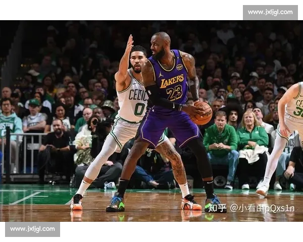 戴维斯统治攻防湖人对决热火焦点之战季后赛走势与关键对位深度解读 戴维斯统治攻防湖人对决热火焦点之战季后赛走势与关键对位深度解读