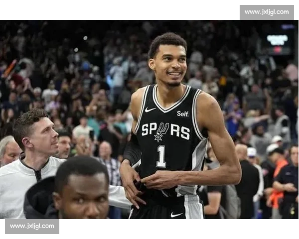 快船对阵马刺赛前预测分析胜负走势与关键看点核心球员状态与战术博弈 快船对阵马刺赛前预测分析胜负走势与关键看点核心球员状态与战术博弈